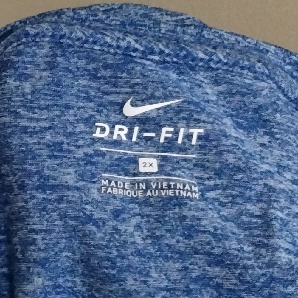 Nike - Picture 3 of 3